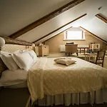 Ammende Restaurant And Hotel