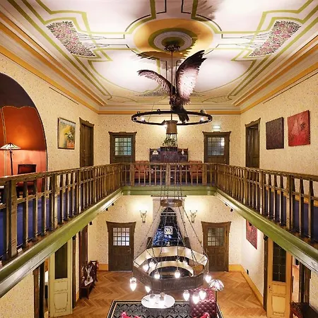 Ammende Restaurant And Hotel
