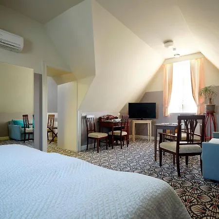 Hotel Ammende Restaurant And