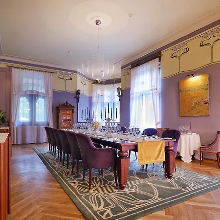 Ammende Restaurant And 호텔 페르누