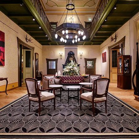 호텔 Ammende Restaurant And 5*
