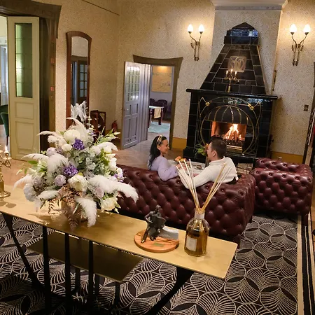 Ammende Restaurant And 5* 페르누