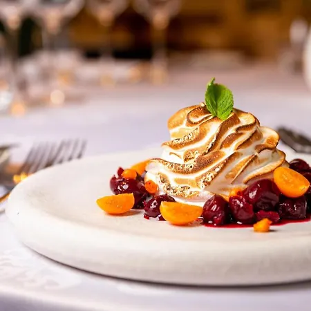 Ammende Restaurant And 5* 페르누