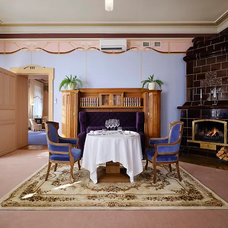 Hotel Ammende Restaurant And