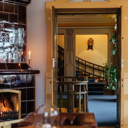 Ammende Restaurant And Szálloda