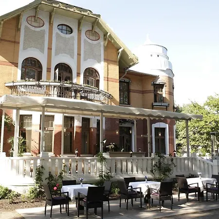 Ammende Restaurant And 호텔