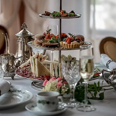Hotel Ammende Restaurant And