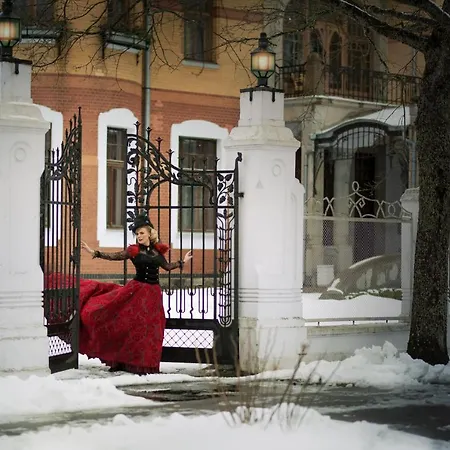 Hotel Ammende Restaurant And 5*