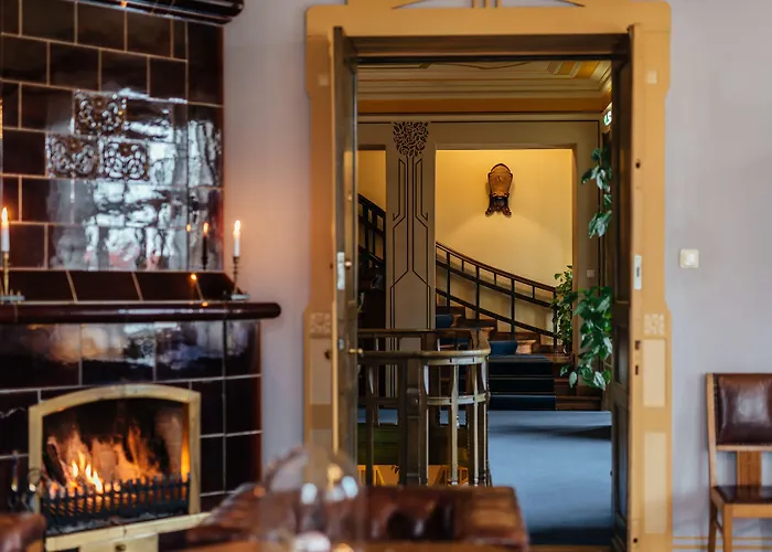 Ammende Restaurant And Hotel