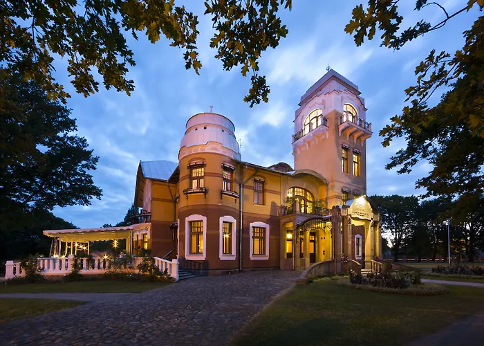 Ammende Restaurant And 5*