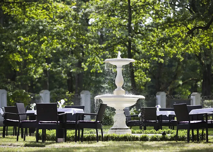 Hotel Ammende Restaurant And 5*