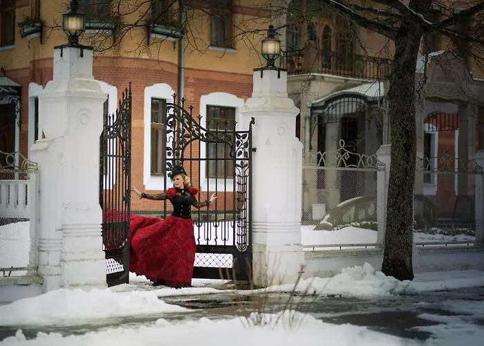 Hotel Ammende Restaurant And 5*